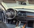 Серый БМВ Х5, объемом двигателя 3 л и пробегом 267 тыс. км за 11200 $, фото 5 на Automoto.ua