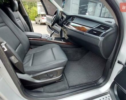 Серый БМВ Х5, объемом двигателя 3 л и пробегом 329 тыс. км за 14500 $, фото 16 на Automoto.ua