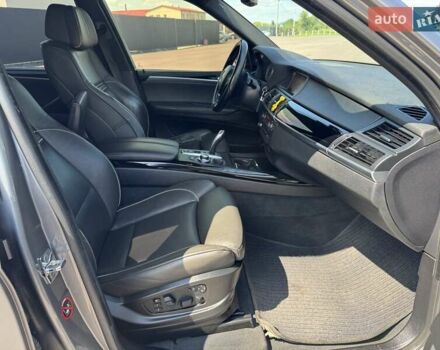 Серый БМВ Х5, объемом двигателя 4.8 л и пробегом 218 тыс. км за 11900 $, фото 52 на Automoto.ua