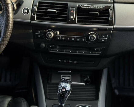 Серый БМВ Х5, объемом двигателя 3 л и пробегом 348 тыс. км за 17900 $, фото 27 на Automoto.ua