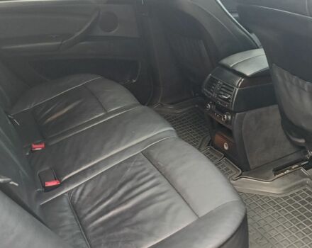 Серый БМВ Х5, объемом двигателя 3 л и пробегом 350 тыс. км за 269 $, фото 14 на Automoto.ua