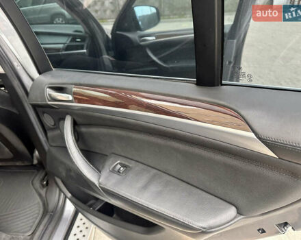 Серый БМВ Х5, объемом двигателя 4.8 л и пробегом 291 тыс. км за 10900 $, фото 46 на Automoto.ua