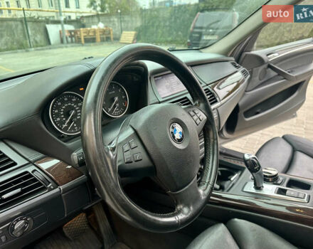 Серый БМВ Х5, объемом двигателя 4.8 л и пробегом 291 тыс. км за 10900 $, фото 33 на Automoto.ua