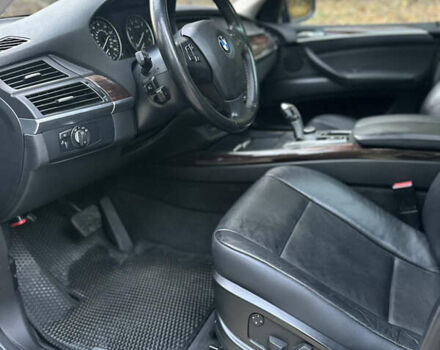 Серый БМВ Х5, объемом двигателя 3 л и пробегом 265 тыс. км за 12000 $, фото 23 на Automoto.ua