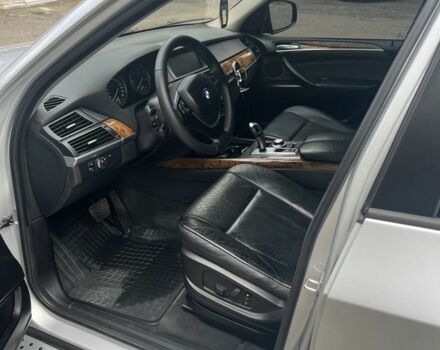 Сірий БМВ Х5, об'ємом двигуна 3 л та пробігом 320 тис. км за 14500 $, фото 6 на Automoto.ua
