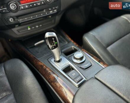 БМВ Х5 2009 в Летичеве на Automoto.ua Серый БМВ Х5, объемом двигателя 3 л и пробегом 223 тыс. км за 12299 $, фото 24 на Automoto.ua