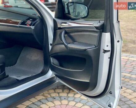 Серый БМВ Х5, объемом двигателя 2.98 л и пробегом 255 тыс. км за 15000 $, фото 28 на Automoto.ua