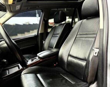 Сірий БМВ Х5, об'ємом двигуна 3 л та пробігом 303 тис. км за 16800 $, фото 28 на Automoto.ua