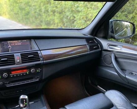 Серый БМВ Х5, объемом двигателя 3 л и пробегом 231 тыс. км за 18800 $, фото 7 на Automoto.ua