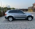 Серый БМВ Х5, объемом двигателя 3 л и пробегом 293 тыс. км за 12700 $, фото 2 на Automoto.ua