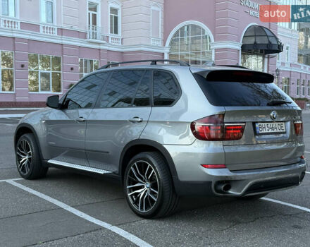 Серый БМВ Х5, объемом двигателя 3 л и пробегом 297 тыс. км за 15700 $, фото 7 на Automoto.ua