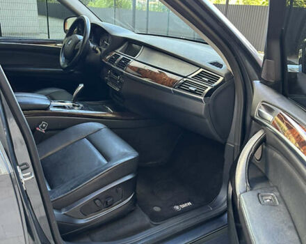 Сірий БМВ Х5, об'ємом двигуна 3 л та пробігом 292 тис. км за 11450 $, фото 17 на Automoto.ua