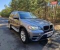 Серый БМВ Х5, объемом двигателя 3 л и пробегом 298 тыс. км за 15000 $, фото 1 на Automoto.ua