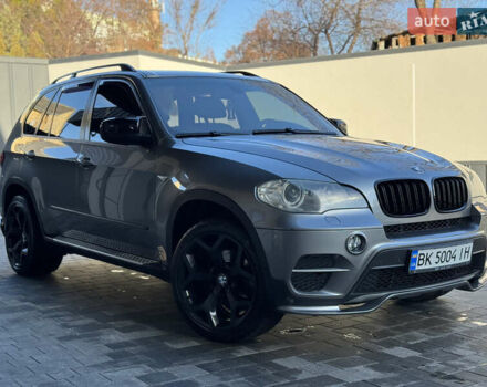 Сірий БМВ Х5, об'ємом двигуна 2.99 л та пробігом 242 тис. км за 18399 $, фото 3 на Automoto.ua