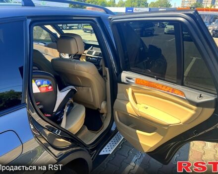 Серый БМВ Х5, объемом двигателя 3 л и пробегом 185 тыс. км за 15999 $, фото 7 на Automoto.ua