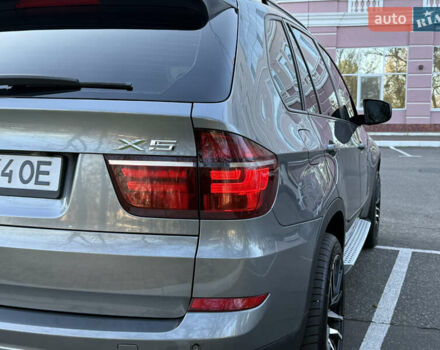 Серый БМВ Х5, объемом двигателя 3 л и пробегом 297 тыс. км за 15700 $, фото 21 на Automoto.ua