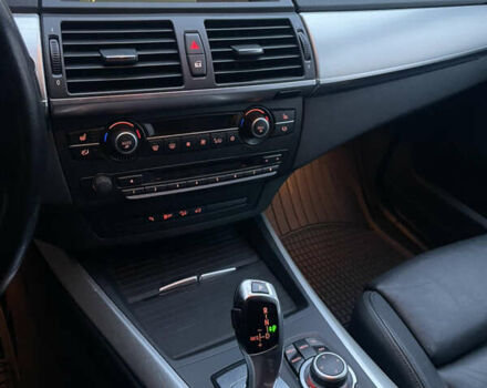 Серый БМВ Х5, объемом двигателя 3 л и пробегом 287 тыс. км за 16700 $, фото 12 на Automoto.ua