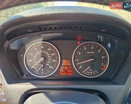 Сірий БМВ Х5, об'ємом двигуна 3 л та пробігом 298 тис. км за 9999 $, фото 27 на Automoto.ua