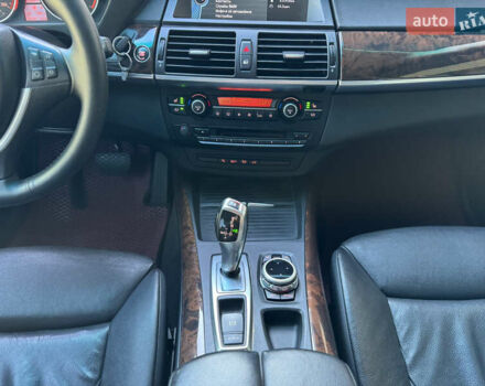 Сірий БМВ Х5, об'ємом двигуна 2.99 л та пробігом 242 тис. км за 18399 $, фото 14 на Automoto.ua