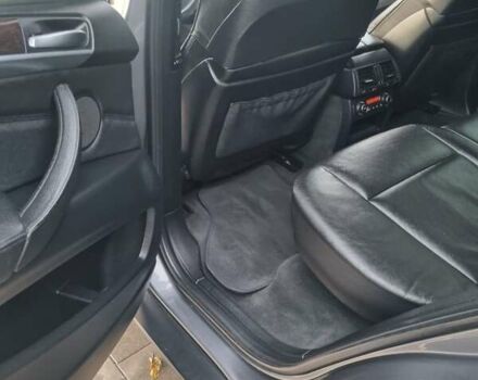 Серый БМВ Х5, объемом двигателя 0 л и пробегом 215 тыс. км за 15500 $, фото 1 на Automoto.ua