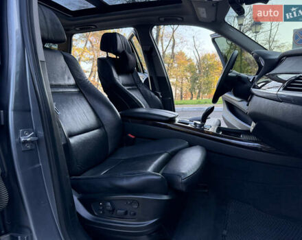 Серый БМВ Х5, объемом двигателя 3 л и пробегом 297 тыс. км за 15700 $, фото 29 на Automoto.ua