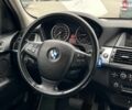 Серый БМВ Х5, объемом двигателя 3 л и пробегом 317 тыс. км за 15490 $, фото 30 на Automoto.ua