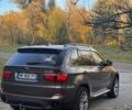 Серый БМВ Х5, объемом двигателя 3 л и пробегом 270 тыс. км за 5000 $, фото 1 на Automoto.ua
