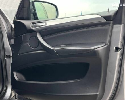 Серый БМВ Х5, объемом двигателя 3 л и пробегом 317 тыс. км за 15490 $, фото 42 на Automoto.ua