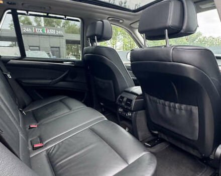 БМВ Х5 2010 у Тернополі на Automoto.ua Сірий БМВ Х5, об'ємом двигуна 2.98 л та пробігом 233 тис. км за 14800 $, фото 7 на Automoto.ua