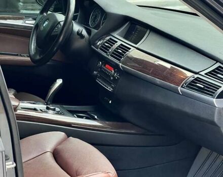 Серый БМВ Х5, объемом двигателя 2.98 л и пробегом 279 тыс. км за 10900 $, фото 3 на Automoto.ua