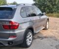 Серый БМВ Х5, объемом двигателя 3 л и пробегом 211 тыс. км за 15500 $, фото 5 на Automoto.ua