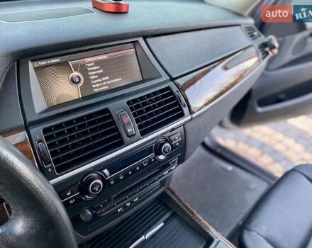 Серый БМВ Х5, объемом двигателя 2.98 л и пробегом 255 тыс. км за 15000 $, фото 46 на Automoto.ua