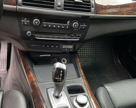 Серый БМВ Х5, объемом двигателя 3 л и пробегом 355 тыс. км за 15500 $, фото 4 на Automoto.ua