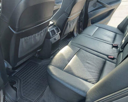 Серый БМВ Х5, объемом двигателя 2.99 л и пробегом 290 тыс. км за 18000 $, фото 7 на Automoto.ua