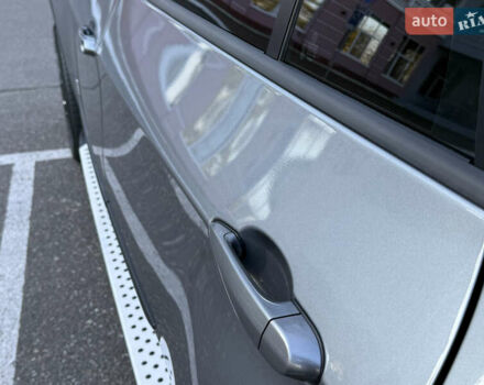 Серый БМВ Х5, объемом двигателя 3 л и пробегом 297 тыс. км за 15700 $, фото 19 на Automoto.ua