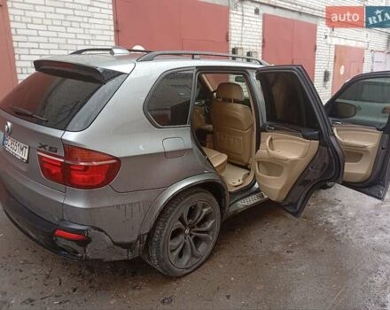 Серый БМВ Х5, объемом двигателя 3 л и пробегом 330 тыс. км за 15000 $, фото 1 на Automoto.ua