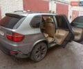 Серый БМВ Х5, объемом двигателя 3 л и пробегом 330 тыс. км за 15000 $, фото 1 на Automoto.ua