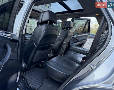 Серый БМВ Х5, объемом двигателя 3 л и пробегом 297 тыс. км за 15700 $, фото 38 на Automoto.ua