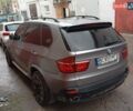 Серый БМВ Х5, объемом двигателя 3 л и пробегом 330 тыс. км за 15000 $, фото 3 на Automoto.ua