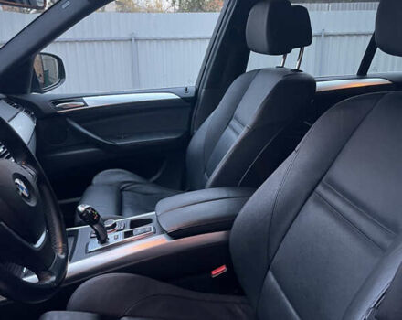 Серый БМВ Х5, объемом двигателя 3 л и пробегом 286 тыс. км за 16900 $, фото 22 на Automoto.ua