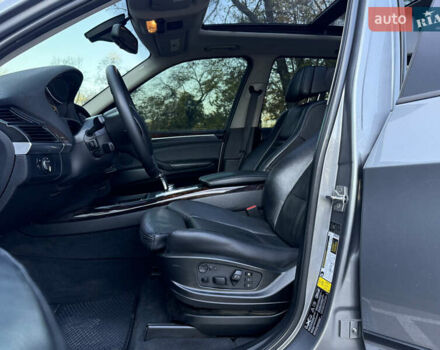 Серый БМВ Х5, объемом двигателя 3 л и пробегом 297 тыс. км за 15700 $, фото 24 на Automoto.ua