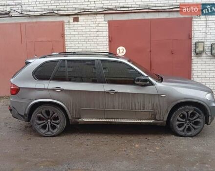 Серый БМВ Х5, объемом двигателя 3 л и пробегом 330 тыс. км за 15000 $, фото 6 на Automoto.ua