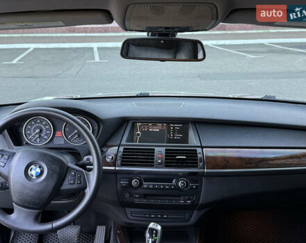 Серый БМВ Х5, объемом двигателя 3 л и пробегом 297 тыс. км за 15700 $, фото 22 на Automoto.ua