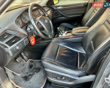 Сірий БМВ Х5, об'ємом двигуна 3 л та пробігом 295 тис. км за 11500 $, фото 8 на Automoto.ua