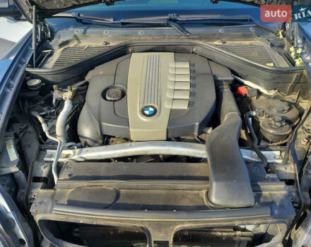 Серый БМВ Х5, объемом двигателя 2.99 л и пробегом 290 тыс. км за 18000 $, фото 2 на Automoto.ua