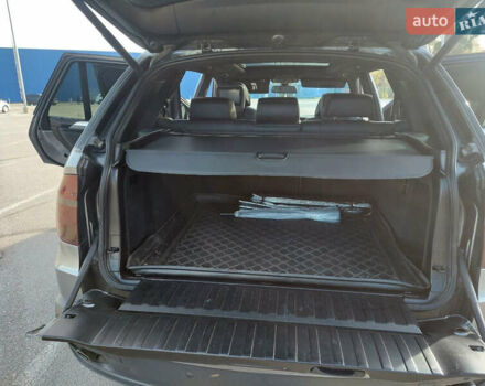 Серый БМВ Х5, объемом двигателя 2.99 л и пробегом 290 тыс. км за 18000 $, фото 12 на Automoto.ua