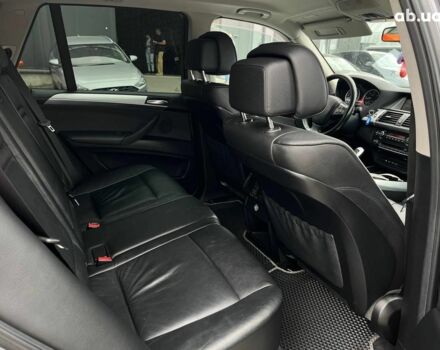 Серый БМВ Х5, объемом двигателя 3 л и пробегом 317 тыс. км за 15490 $, фото 34 на Automoto.ua