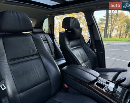 Серый БМВ Х5, объемом двигателя 3 л и пробегом 297 тыс. км за 15700 $, фото 33 на Automoto.ua