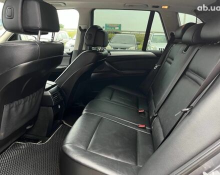 Серый БМВ Х5, объемом двигателя 3 л и пробегом 317 тыс. км за 15490 $, фото 27 на Automoto.ua