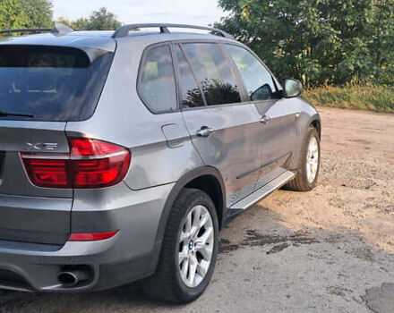 Серый БМВ Х5, объемом двигателя 3 л и пробегом 215 тыс. км за 15300 $, фото 2 на Automoto.ua